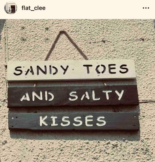 Sea View Sandy Toes And Salty Kisses Sleeps Upto 4 Cleethorpes